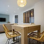 Modern Apartment In Beaugrenelle